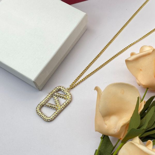 fashion jewelry diamond pendant necklace designer jewelry luxury long diamond necklace golden chain for women, Silver
fashion jewelry diamond pendant necklace designer jewelry luxury long diamond necklace golden chain for women, Silver