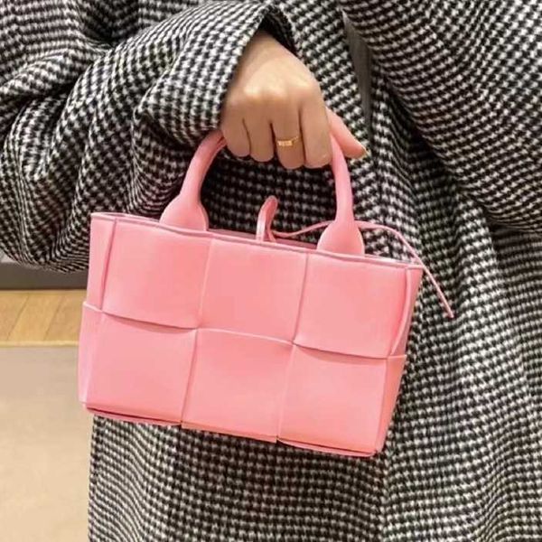 bottegs venets arco famous handbag 2023 new knitted tote bag mini handbag premium one shoulder crossbody bag genuine leather women s bag ver
bottegs venets arco famous handbag 2023 new knitted tote bag mini handbag premium one shoulder crossbody bag genuine leather women s bag ver