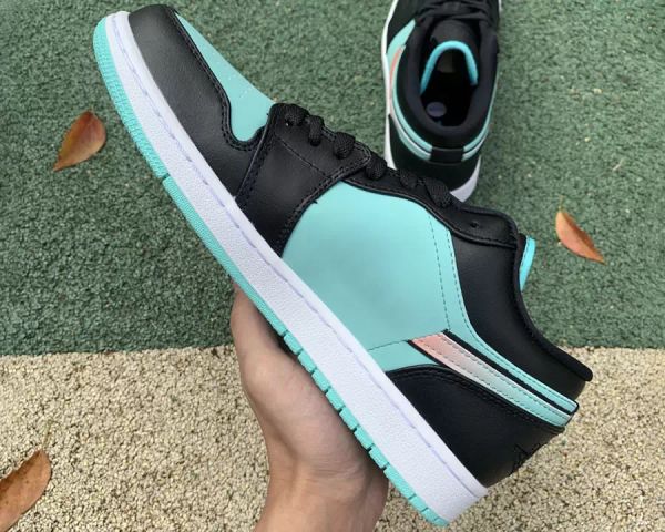 2023 new jumpman 1 low mens basketball shoes colour black green 1s tropical twist womens running outdoor sports sneakers ship with box
2023 new jumpman 1 low mens basketball shoes colour black green 1s tropical twist womens running outdoor sports sneakers ship with box