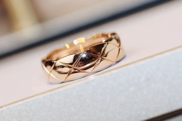 925 pure silver paris design ring with diamond and rhombus shape decorate crush charm women wedding jewelry gift
925 pure silver paris design ring with diamond and rhombus shape decorate crush charm women wedding jewelry gift
