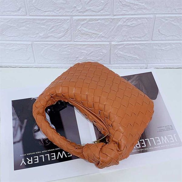 botega venates jodie mini teen intrecciato pouch woven oxhorn knotted fashion handbag p5a9
botega venates jodie mini teen intrecciato pouch woven oxhorn knotted fashion handbag p5a9