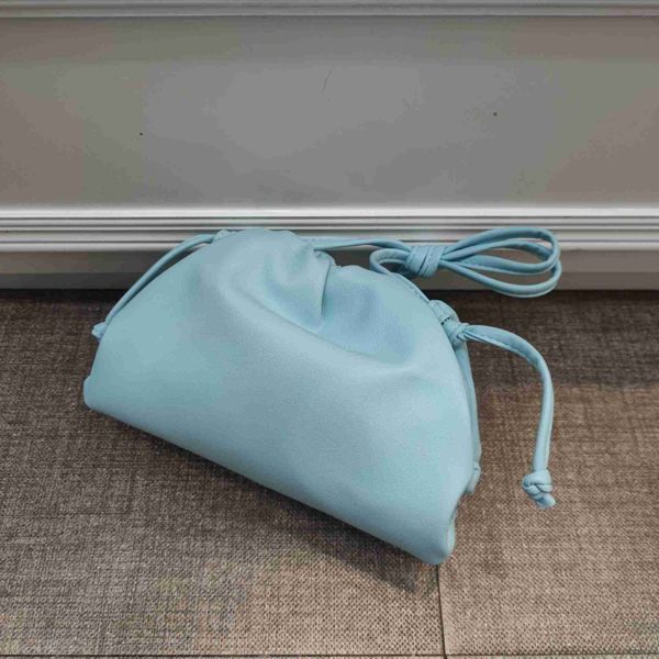 womens designer venetas bag bags botegas purse pouch luxury intrecciato small pleated clip net red same style handbag shoulder crossbody gir
womens designer venetas bag bags botegas purse pouch luxury intrecciato small pleated clip net red same style handbag shoulder crossbody gir