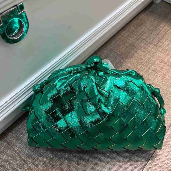 botega venates jodie mini teen intrecciato pouch style pleated woven cloud leather one shoulder messenger bag magnetic button dumplings bun
botega venates jodie mini teen intrecciato pouch style pleated woven cloud leather one shoulder messenger bag magnetic button dumplings bun