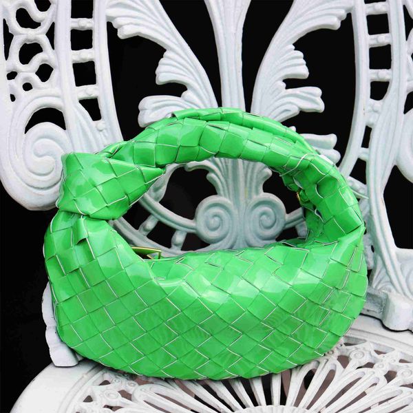 botega venates jodie mini teen intrecciato pouch patent leather woven cloud simple hand casual versatile one shoulder underarm knotted handb
botega venates jodie mini teen intrecciato pouch patent leather woven cloud simple hand casual versatile one shoulder underarm knotted handb
