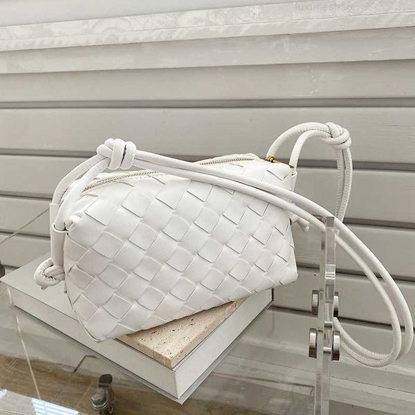 botega venates jodie mini teen intrecciato pouch fashion fashion shoulder hand pillow pu solid woven messenger women's bag 5kft
botega venates jodie mini teen intrecciato pouch fashion fashion shoulder hand pillow pu solid woven messenger women's bag 5kft