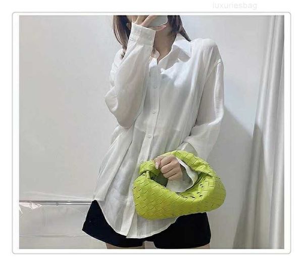 botega venates jodie mini teen intrecciato pouch woven ox horn wrinkled dumpling armpit damp knot single shoulder messenger women's bag
botega venates jodie mini teen intrecciato pouch woven ox horn wrinkled dumpling armpit damp knot single shoulder messenger women's bag