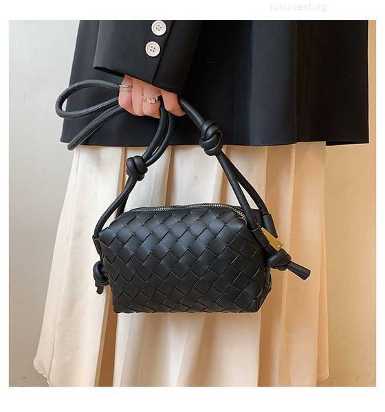 botega venates jodie mini teen intrecciato pouch fashion simple atmosphere candy color hand woven women's bag street sone shoulder mess
botega venates jodie mini teen intrecciato pouch fashion simple atmosphere candy color hand woven women's bag street sone shoulder mess