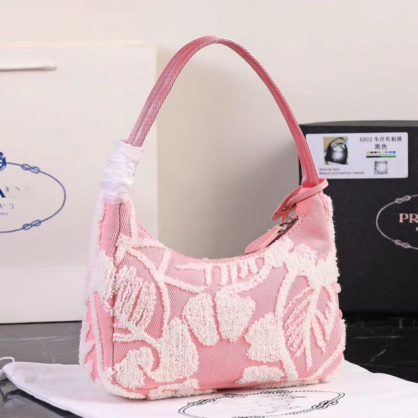 2023 new latest shoulder bag high baokuanqnylon hobo quality luxury designer fashion handbag monog embossing fashions classics handbags luxu
2023 new latest shoulder bag high baokuanqnylon hobo quality luxury designer fashion handbag monog embossing fashions classics handbags luxu
