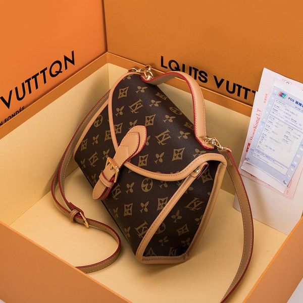 luxury handbag designer women's bags european and american retro single shoulder messenger bag presbyopic nurse's pouch large capa
luxury handbag designer women's bags european and american retro single shoulder messenger bag presbyopic nurse's pouch large capa