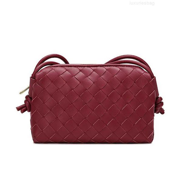 luxury designer bag botegas purse loop womens bags woven female messenger small square versatile soft leather shoulder m596
luxury designer bag botegas purse loop womens bags woven female messenger small square versatile soft leather shoulder m596