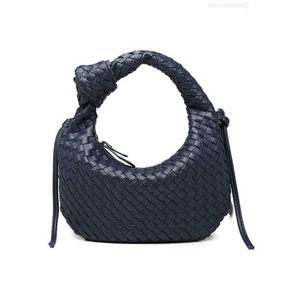 botega venates jodie mini teen intrecciato pouch woven oxhorn women's portable cloud version tide oneshoulder crossbody vegetable baske
botega venates jodie mini teen intrecciato pouch woven oxhorn women's portable cloud version tide oneshoulder crossbody vegetable baske