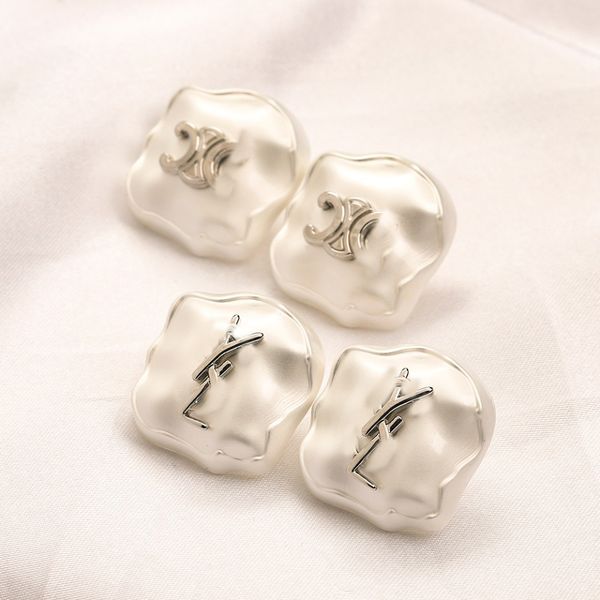 fashion women 18k gold plated designer ear stud earrings brand designers crystal rhinestone pearl geometry round letters earring wedding par, Golden;silver
fashion women 18k gold plated designer ear stud earrings brand designers crystal rhinestone pearl geometry round letters earring wedding par, Golden;silver