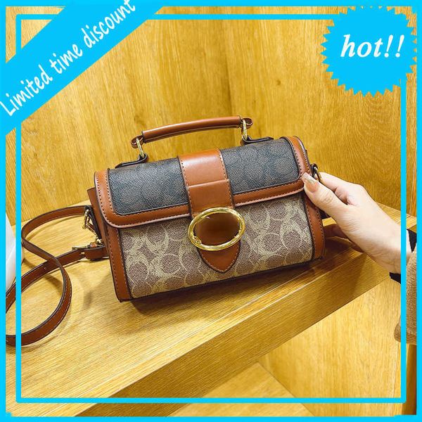 fashion luxury designer bag old flower carriage crossbody bag 2023 new versatile handheld postman shoulder live women's party clutch pu
fashion luxury designer bag old flower carriage crossbody bag 2023 new versatile handheld postman shoulder live women's party clutch pu
