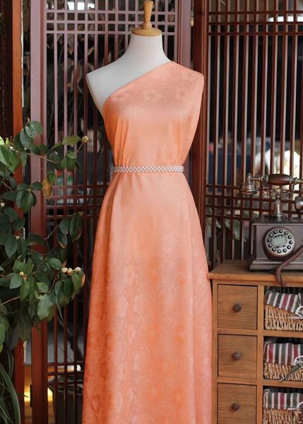 plum blossom pattern cheongsam hanfu chinese clothing dress 100% mulberry silk floral, Black;white
plum blossom pattern cheongsam hanfu chinese clothing dress 100% mulberry silk floral, Black;white