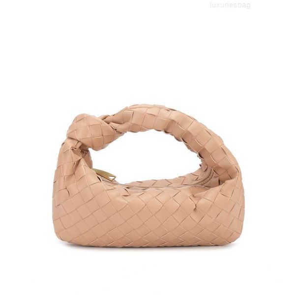 botega venates jodie mini teen intrecciato pouch small design oxhorn woven springsummer knot handheld cloud bag m1sm
botega venates jodie mini teen intrecciato pouch small design oxhorn woven springsummer knot handheld cloud bag m1sm