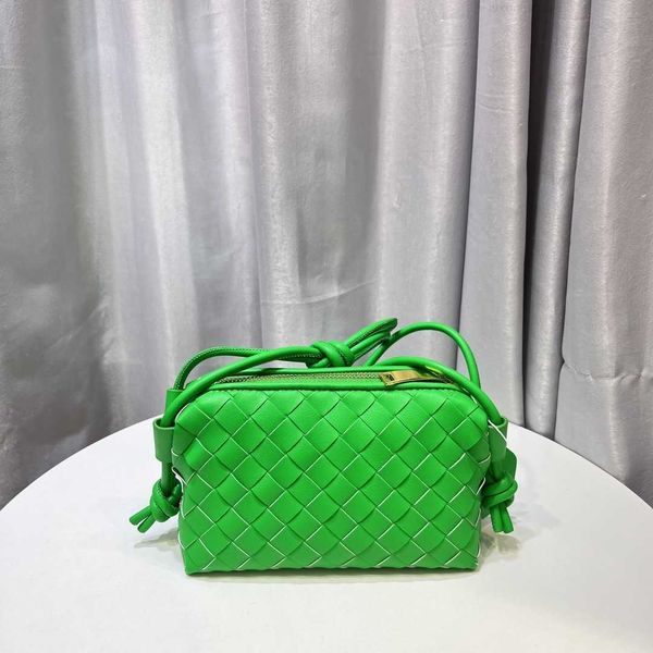 botega venates jodie mini teen intrecciato pouch square woven cloud soft leather dumpling women's fashion single shoulder diagonal cros
botega venates jodie mini teen intrecciato pouch square woven cloud soft leather dumpling women's fashion single shoulder diagonal cros