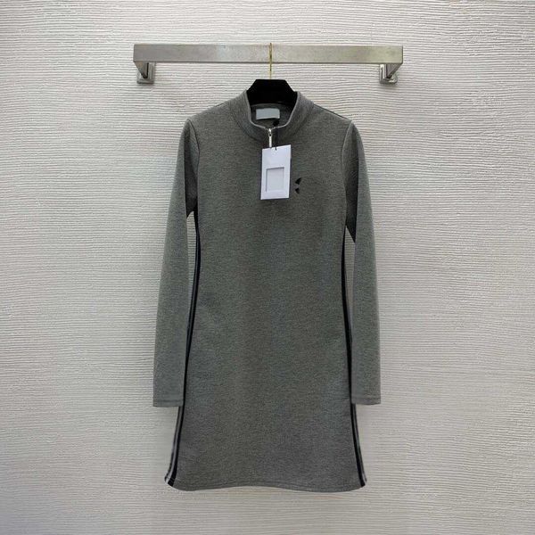 2023 ladies dresses shirts with embroidered logo on the chest designer long dress placket elastic slim standing neck long-sleeved skirt bran, Black;gray
2023 ladies dresses shirts with embroidered logo on the chest designer long dress placket elastic slim standing neck long-sleeved skirt bran, Black;gray