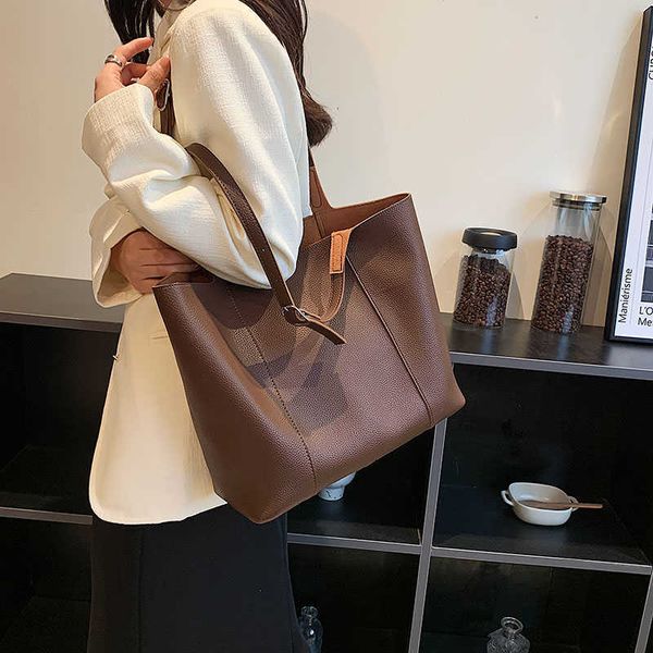 shoulder bags tote for women trend designer female big leather casual style fashion simple hand 230322
shoulder bags tote for women trend designer female big leather casual style fashion simple hand 230322