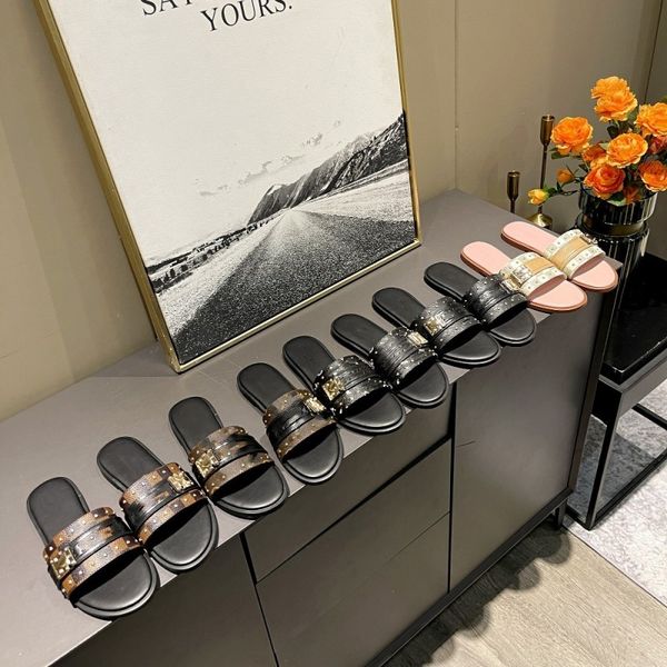 2023 spring summer womens slippers lock it monograms slipper sandal flat mule women letter metal buckle leather beach pool slides flip flops, Black
2023 spring summer womens slippers lock it monograms slipper sandal flat mule women letter metal buckle leather beach pool slides flip flops, Black