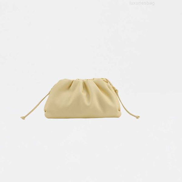 botega venates jodie mini teen intrecciato pouch r macarone cloud fold clip soft leather women's single shoulder messenger bag dumpling
botega venates jodie mini teen intrecciato pouch r macarone cloud fold clip soft leather women's single shoulder messenger bag dumpling