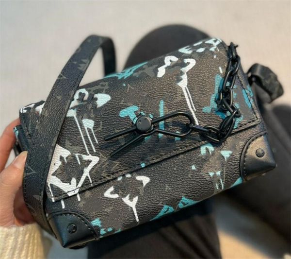 steamer bag mini handbags l totes m81852 men shoulder crossbody bags designer women messenger wallet luxurys flip genuine leather monograms
steamer bag mini handbags l totes m81852 men shoulder crossbody bags designer women messenger wallet luxurys flip genuine leather monograms