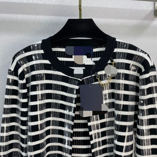 319 2023 runway spring women's sweaters brand same style long sleeve cardigan white black sequins fashion clothes weilany621
319 2023 runway spring women's sweaters brand same style long sleeve cardigan white black sequins fashion clothes weilany621