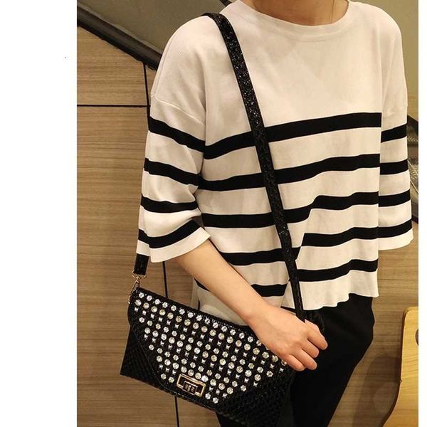 leather small luxury shoulder party clutch diamonds female ladies s evening envelope bag purse pu wrist women clutches, Red;black
leather small luxury shoulder party clutch diamonds female ladies s evening envelope bag purse pu wrist women clutches, Red;black