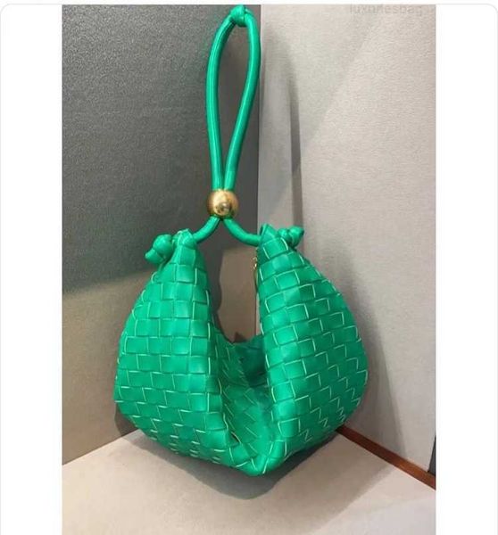 botega venates jodie mini teen intrecciato pouch small golden ball weaving underarm fashion hand woven women's shell held dumpling bag
botega venates jodie mini teen intrecciato pouch small golden ball weaving underarm fashion hand woven women's shell held dumpling bag