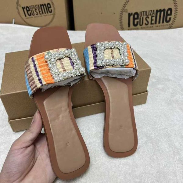 slippers casual women's slippers fashion flat pearl ladies flip flops travel beach slides with square buckle design summer woman shoes, Black
slippers casual women's slippers fashion flat pearl ladies flip flops travel beach slides with square buckle design summer woman shoes, Black