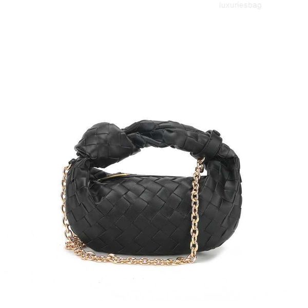 botega venates jodie mini teen intrecciato pouch advanced diagonal knotted oxhorn woven spring and summer product hand cloud bag crossbody o
botega venates jodie mini teen intrecciato pouch advanced diagonal knotted oxhorn woven spring and summer product hand cloud bag crossbody o