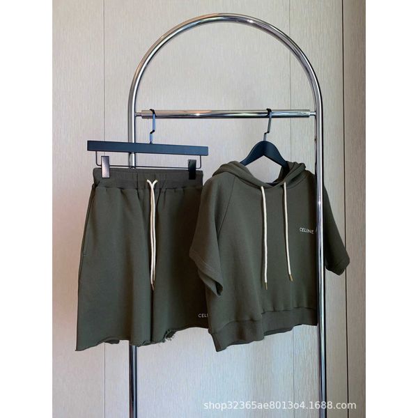suit tracksuit cell line sports wear leisure casual fashion luxury brand short hoodie shorts tabh, Gray
suit tracksuit cell line sports wear leisure casual fashion luxury brand short hoodie shorts tabh, Gray