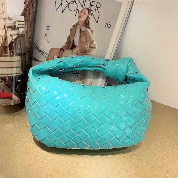 botega venates jodie mini teen intrecciato pouch hand woven dumpling jodie knot wrinkled cloud patent leather minority design handbag r5k1
botega venates jodie mini teen intrecciato pouch hand woven dumpling jodie knot wrinkled cloud patent leather minority design handbag r5k1