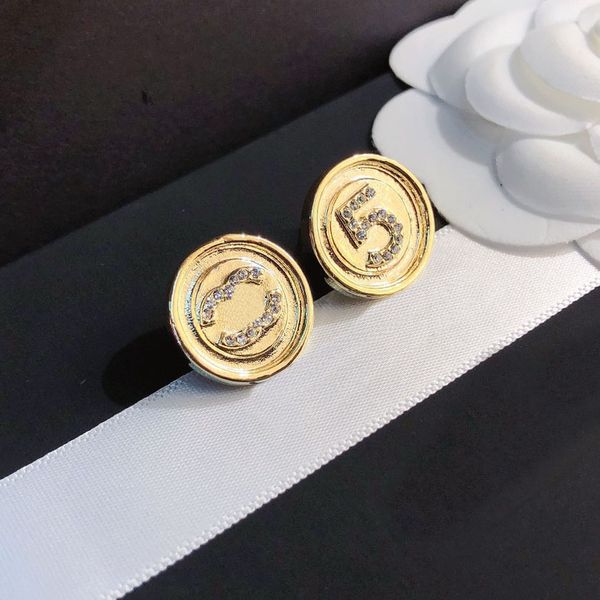 women luxury gold earrings stud designer brand earrings letters numbers romantic fashion pearl earrings lovers vintage accessories spring je, Golden;silver
women luxury gold earrings stud designer brand earrings letters numbers romantic fashion pearl earrings lovers vintage accessories spring je, Golden;silver