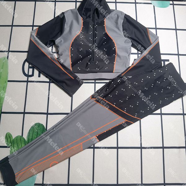 letter print tracksuits patchwork women workout clothes long sleeve outdoor fitness t shirts high waist leggings, Gray
letter print tracksuits patchwork women workout clothes long sleeve outdoor fitness t shirts high waist leggings, Gray