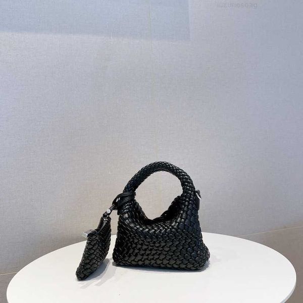 botega venates jodie mini teen intrecciato pouch women's net red small fresh woven bun mother portable shoulder underarm messenger bag
botega venates jodie mini teen intrecciato pouch women's net red small fresh woven bun mother portable shoulder underarm messenger bag