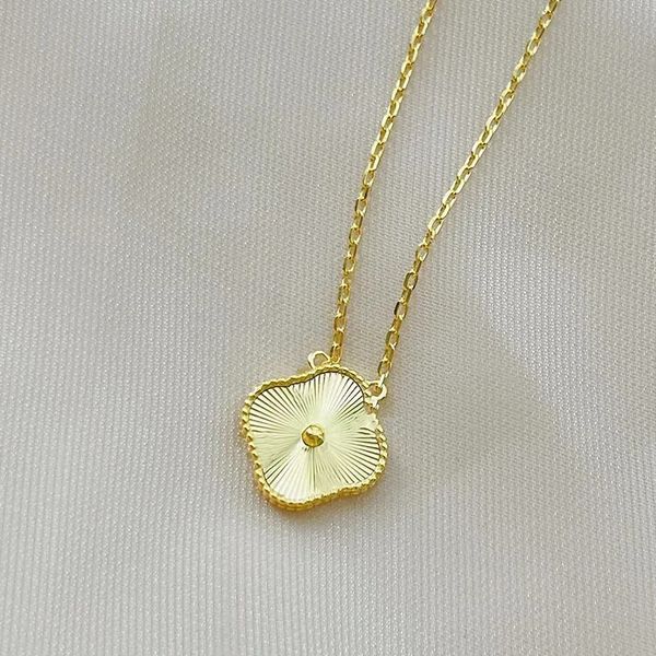 classic fashion van pendant necklaces for women elegant 4/four leaf clover locket necklace choker chains designer jewelry 18k plated gold me, Silver
classic fashion van pendant necklaces for women elegant 4/four leaf clover locket necklace choker chains designer jewelry 18k plated gold me, Silver