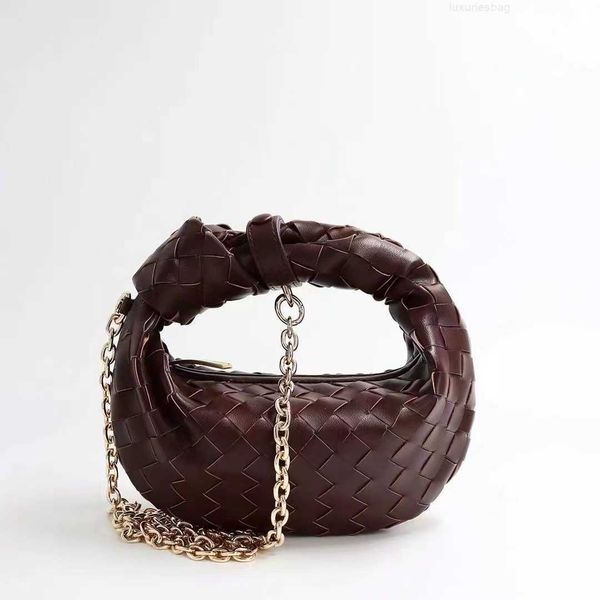 botega venates jodie mini teen intrecciato pouch mini knitted knotted cowhide handheld cloud crossbody genuine leather women's bag mldx
botega venates jodie mini teen intrecciato pouch mini knitted knotted cowhide handheld cloud crossbody genuine leather women's bag mldx