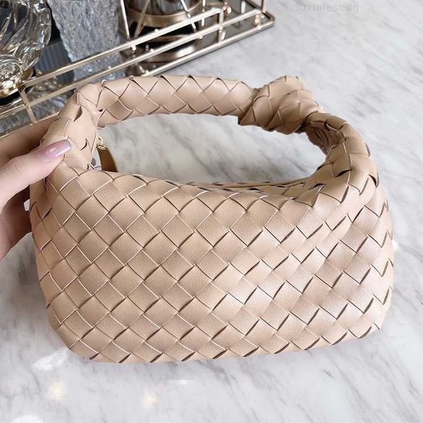botega venates jodie mini teen intrecciato pouch leather woven knotted hand armpit carrying ox horn dumpling cloud bag fashion niche women&#
botega venates jodie mini teen intrecciato pouch leather woven knotted hand armpit carrying ox horn dumpling cloud bag fashion niche women&#