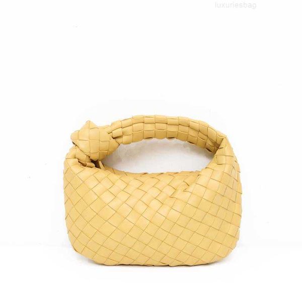 botega venates jodie mini teen intrecciato pouch portable women's cloud soft skin wrinkled dumpling hand woven bag q2yi
botega venates jodie mini teen intrecciato pouch portable women's cloud soft skin wrinkled dumpling hand woven bag q2yi