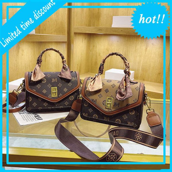 fashion luxury designer bag laohua handheld silk scarf bag live broadcast women's small brand high sense crossbody versatile single sho
fashion luxury designer bag laohua handheld silk scarf bag live broadcast women's small brand high sense crossbody versatile single sho