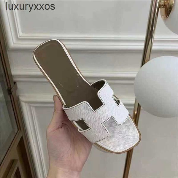 beach shoe hermas fashion slipper diamond designer high version versatile sandals female style flat leather beach female tuve
beach shoe hermas fashion slipper diamond designer high version versatile sandals female style flat leather beach female tuve