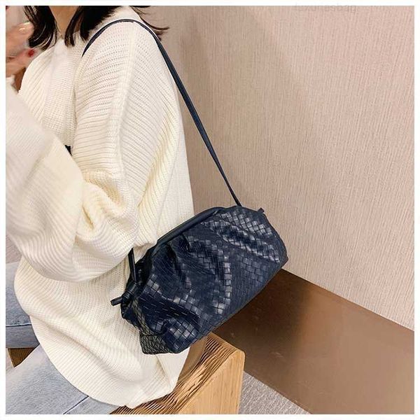 botega venates jodie mini teen intrecciato pouch women's hand woven cloud messenger high sense atmosphere handheld dumpling armpit bag
botega venates jodie mini teen intrecciato pouch women's hand woven cloud messenger high sense atmosphere handheld dumpling armpit bag
