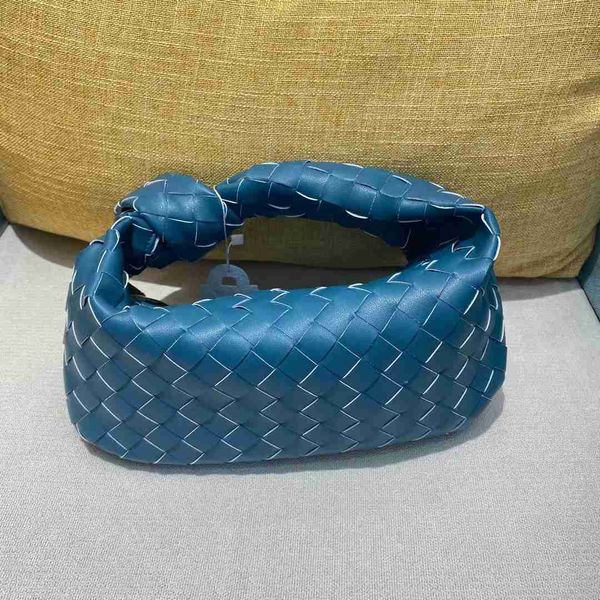 botega venates jodie mini teen intrecciato pouch woven knotted net red ashigo same mini ox horn single shoulder armpit portable cloud bag xw
botega venates jodie mini teen intrecciato pouch woven knotted net red ashigo same mini ox horn single shoulder armpit portable cloud bag xw