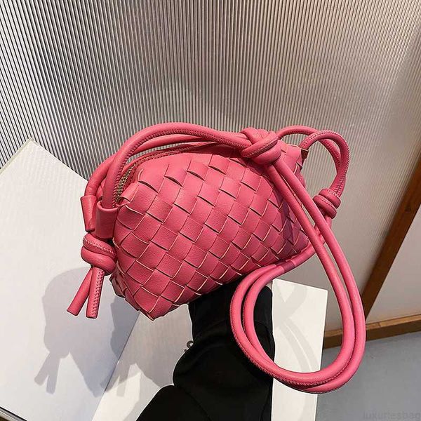 botega venates jodie mini teen intrecciato pouch woven backpack cross body mobile phone one shoulder women's fashion texture net red sa
botega venates jodie mini teen intrecciato pouch woven backpack cross body mobile phone one shoulder women's fashion texture net red sa