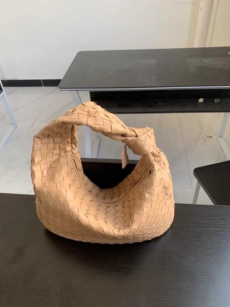 botega venates jodie mini teen intrecciato pouch largecapacity knotted wrist woven women's bag singleshoulder crossbody portable c8r3
botega venates jodie mini teen intrecciato pouch largecapacity knotted wrist woven women's bag singleshoulder crossbody portable c8r3