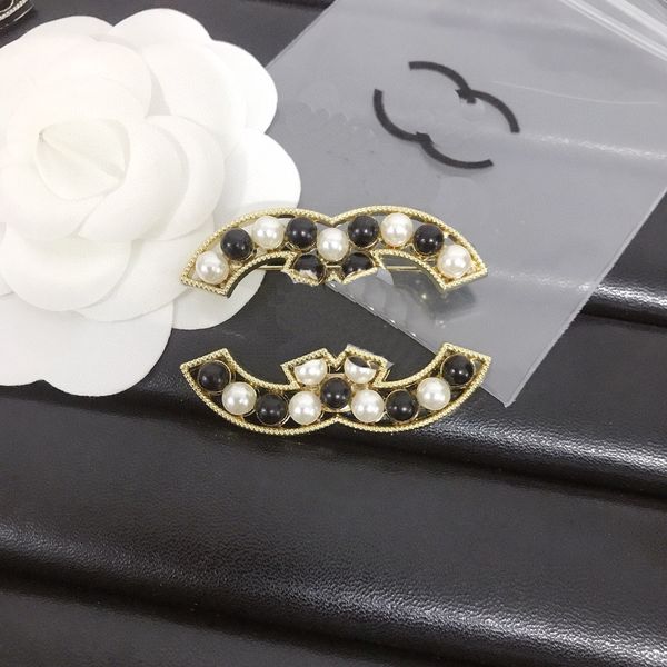 women brand pearl brooch 18k gold logo stamp badge brooch designer jewelry gift flip collar pins versatile dress pins vintage black brooches, Gray
women brand pearl brooch 18k gold logo stamp badge brooch designer jewelry gift flip collar pins versatile dress pins vintage black brooches, Gray