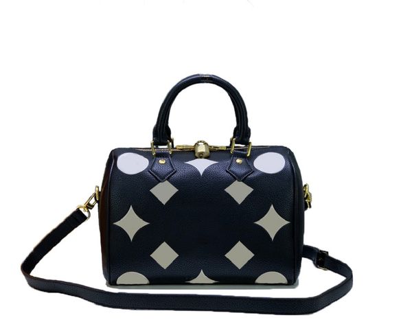 fashion designers women handbags shoulder bags luxurys lady crossbody highs quality classic flower letter leather messenger purses chains ma
fashion designers women handbags shoulder bags luxurys lady crossbody highs quality classic flower letter leather messenger purses chains ma
