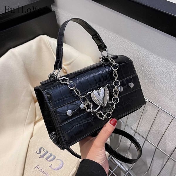 design casual new female handbags girly style chain shoulder bags heart decoration messenger bags solid color square bags 230308
design casual new female handbags girly style chain shoulder bags heart decoration messenger bags solid color square bags 230308