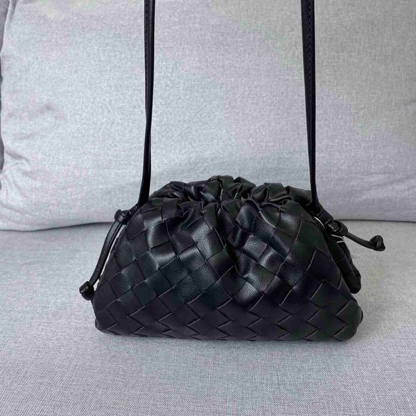 botega venates jodie mini teen intrecciato pouch style pleated wind woven cloud leather single shoulder messenger hand bag magnetic button d
botega venates jodie mini teen intrecciato pouch style pleated wind woven cloud leather single shoulder messenger hand bag magnetic button d