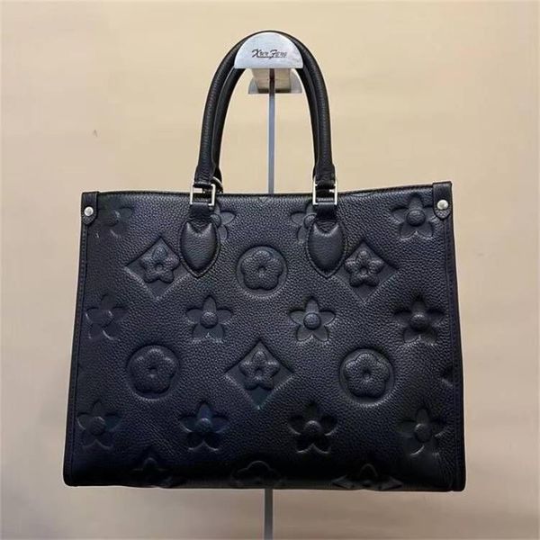 2023 high-quality trend color matching design fashion ladies handbag purse large capacity casual lady bag
2023 high-quality trend color matching design fashion ladies handbag purse large capacity casual lady bag